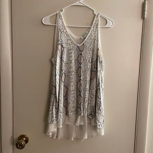 Grace and lace snakeskin tank